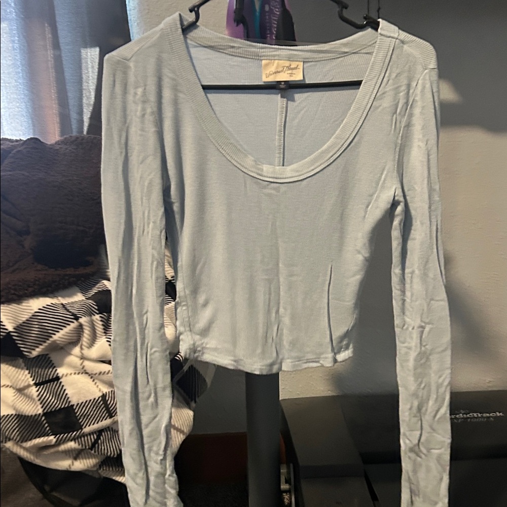 Universal Thread Light Blue Long Sleeve Tee